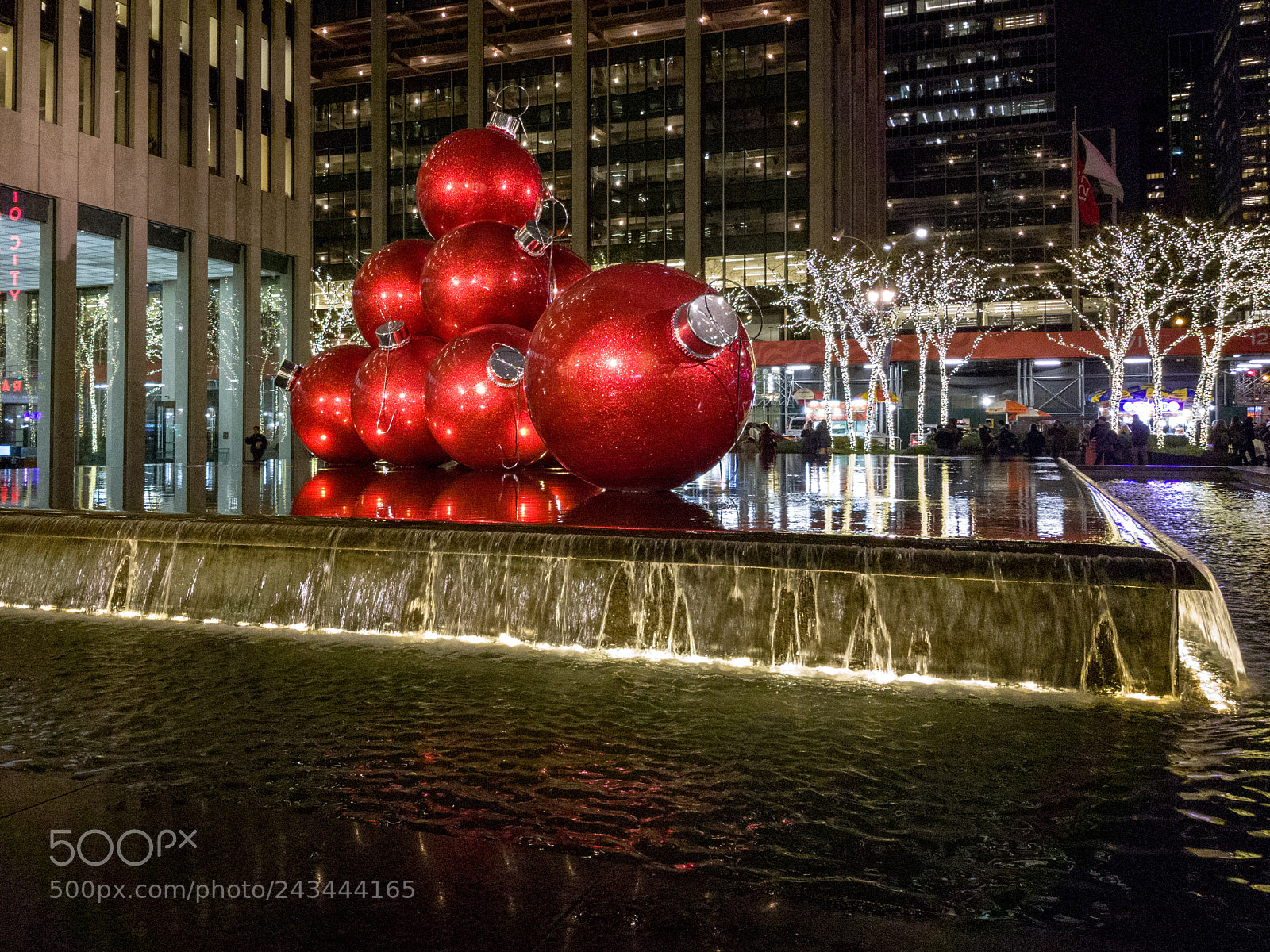 Samsung Galaxy S8+ sample photo. Christmas balls photography