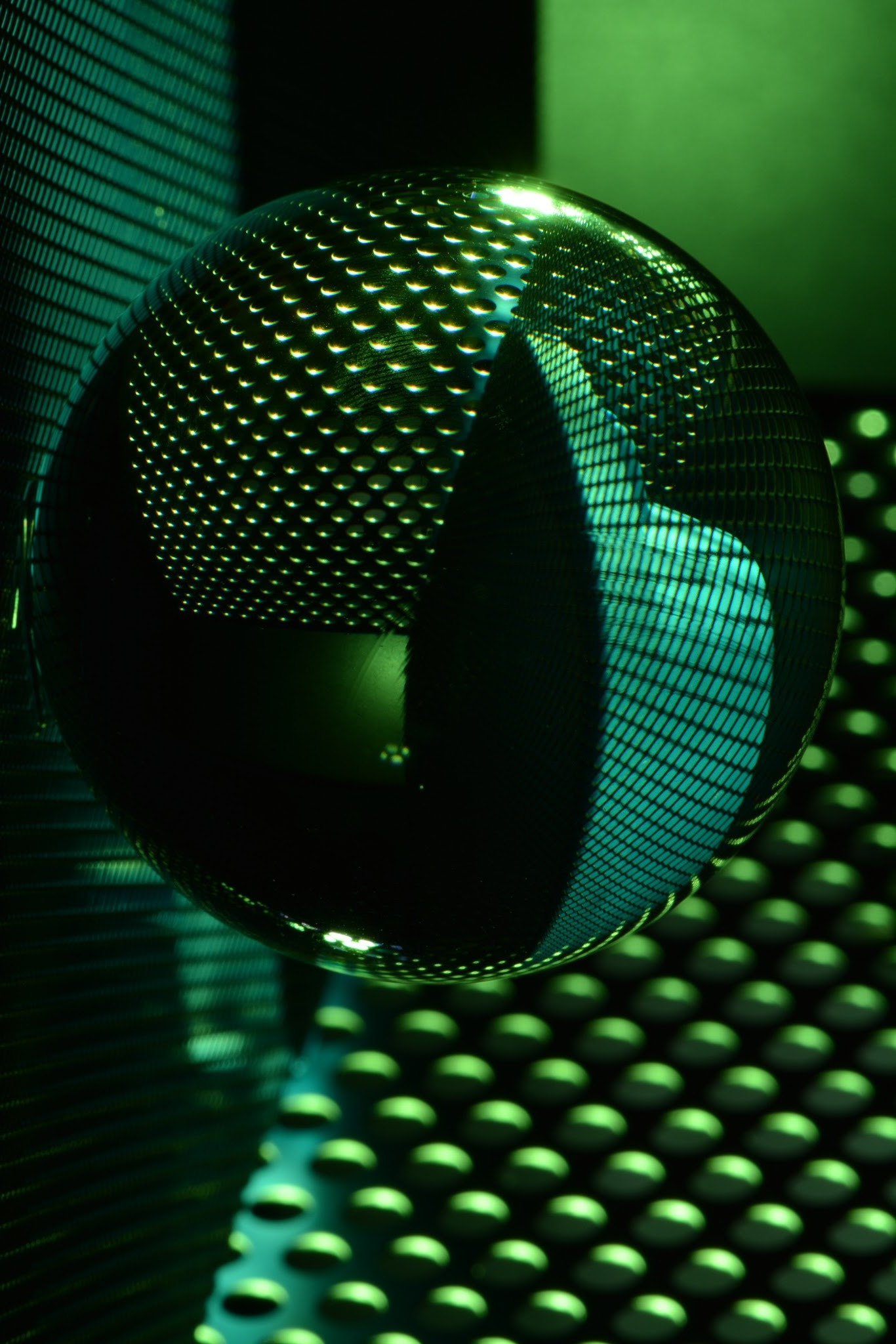 Nikon AF-S Micro-Nikkor 105mm F2.8G IF-ED VR sample photo. Green ball photography