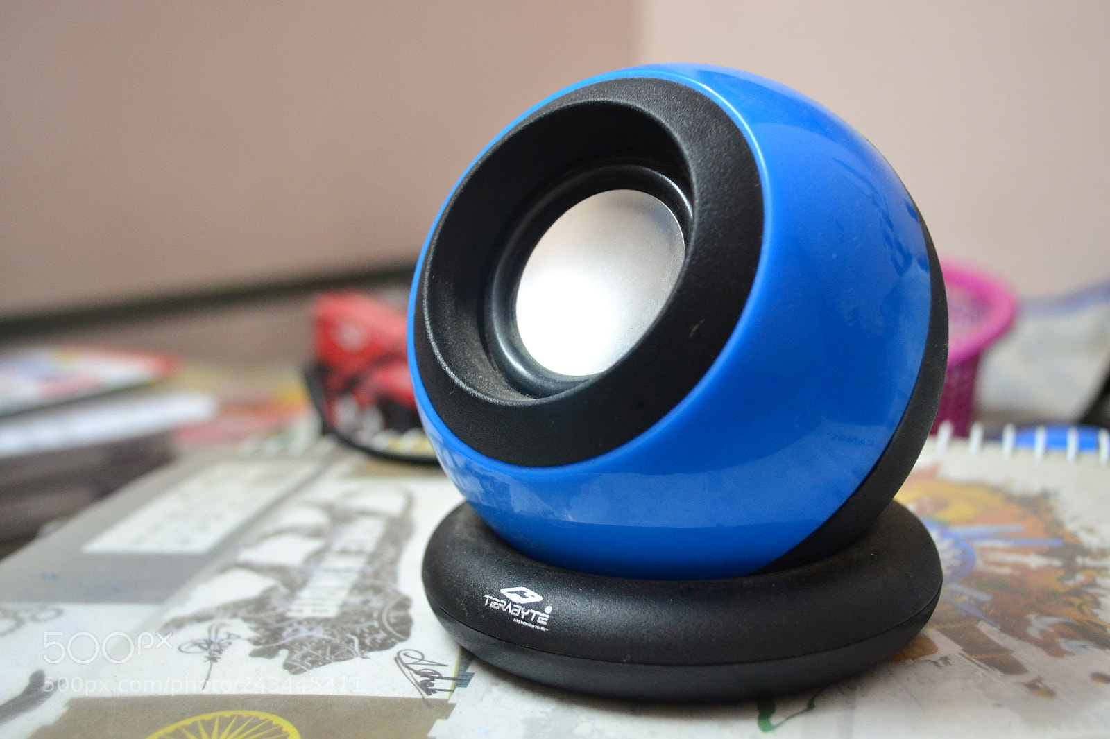 Nikon D3100 sample photo. My favourite speakers photography