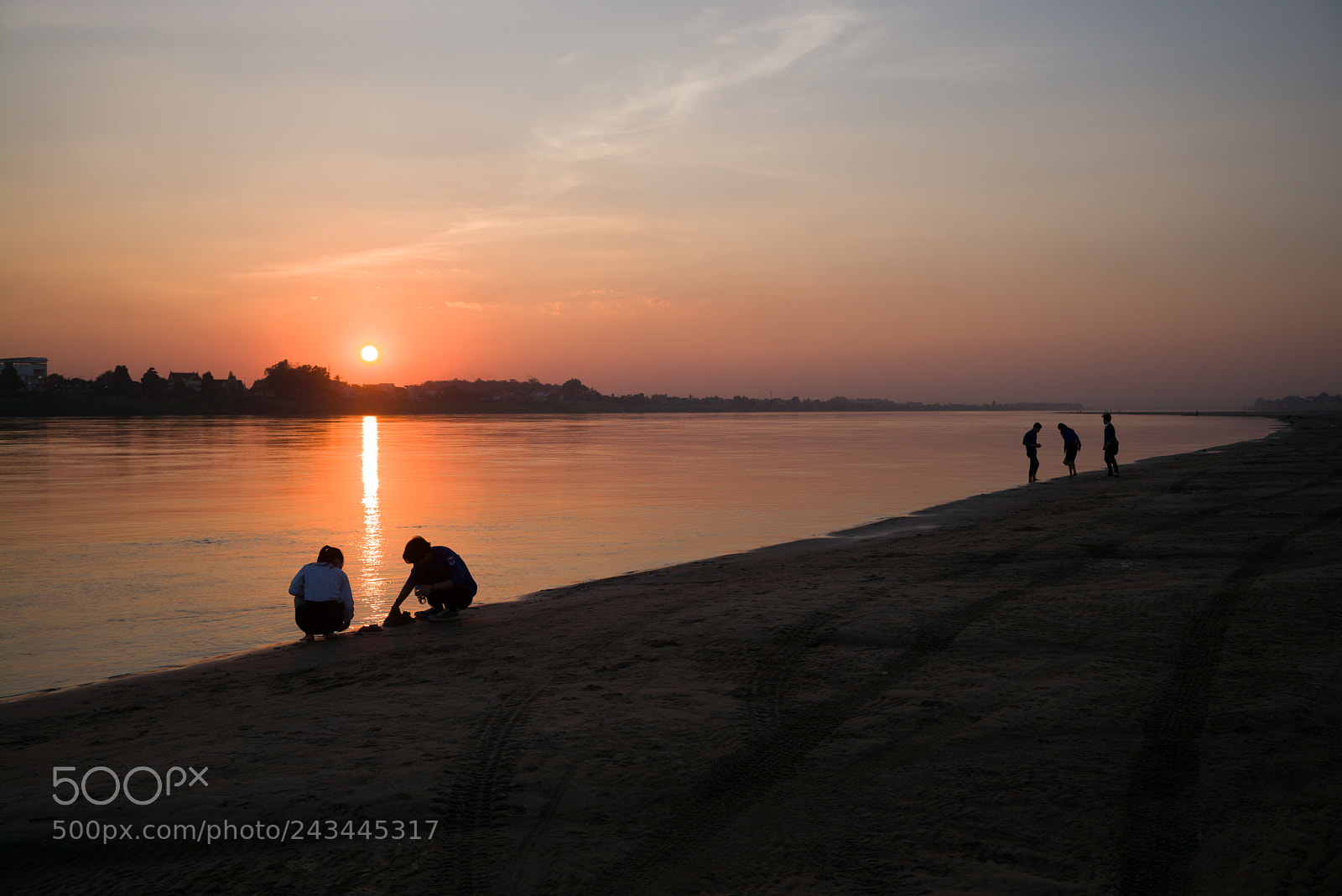 Leica M (Typ 240) sample photo. Laos evening activities photography