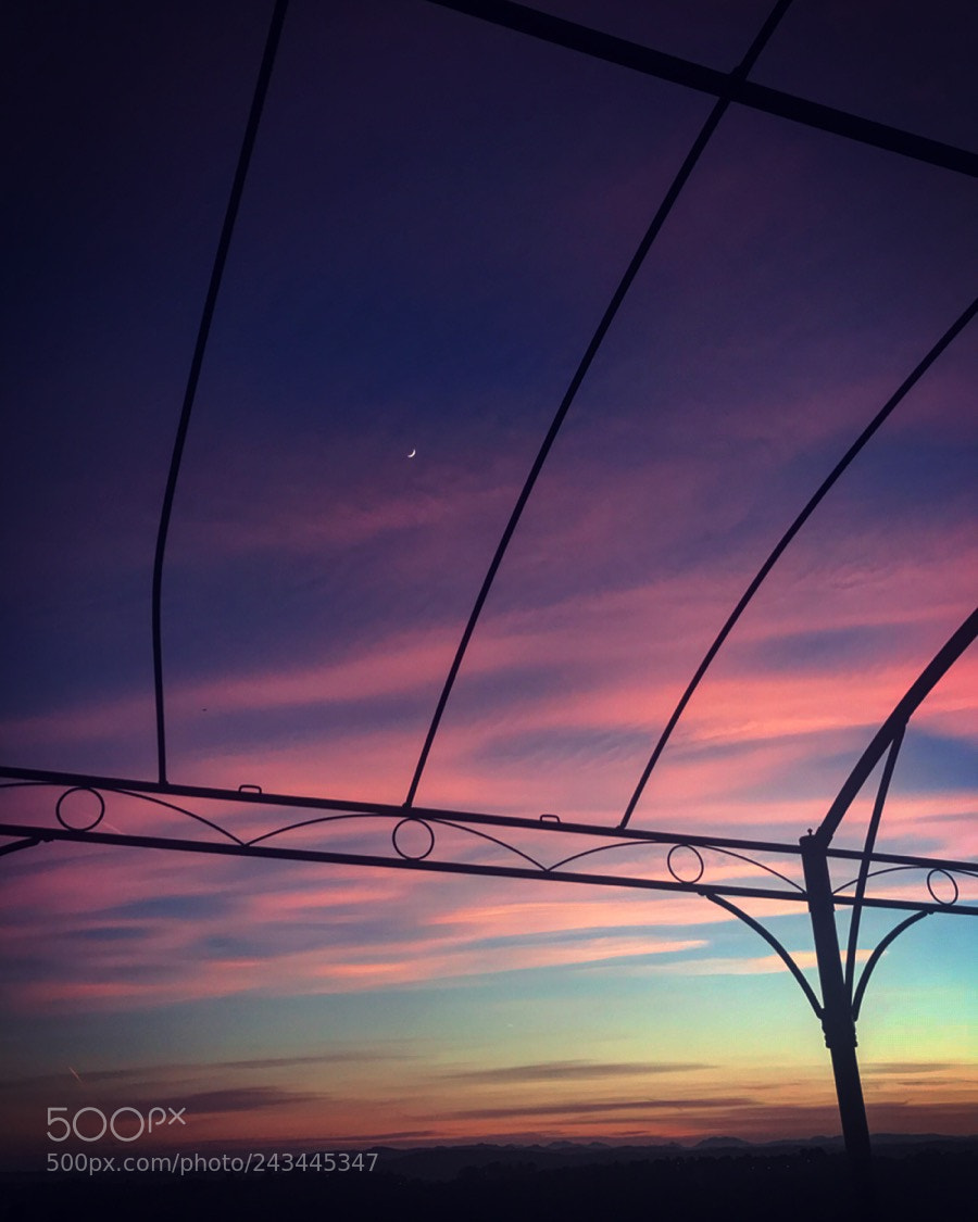 Apple iPhone 7 sample photo. January sunset in french photography