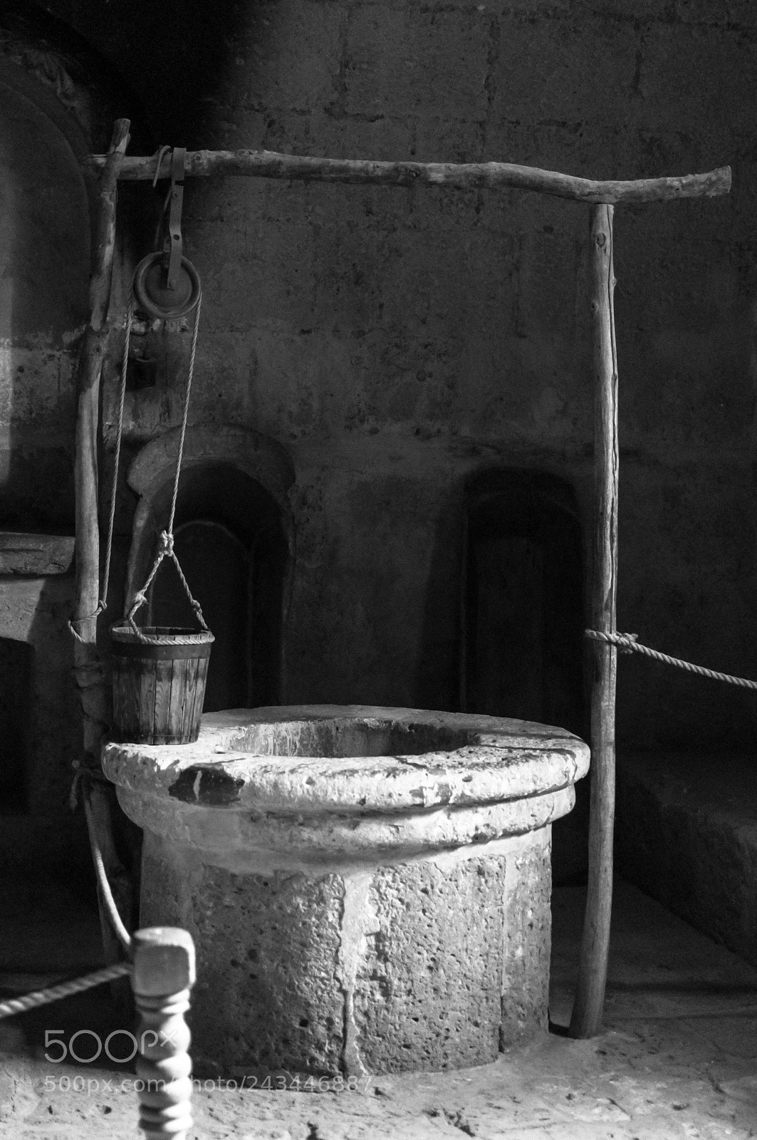 Nikon D5000 sample photo. Pozo monasterio de santa photography