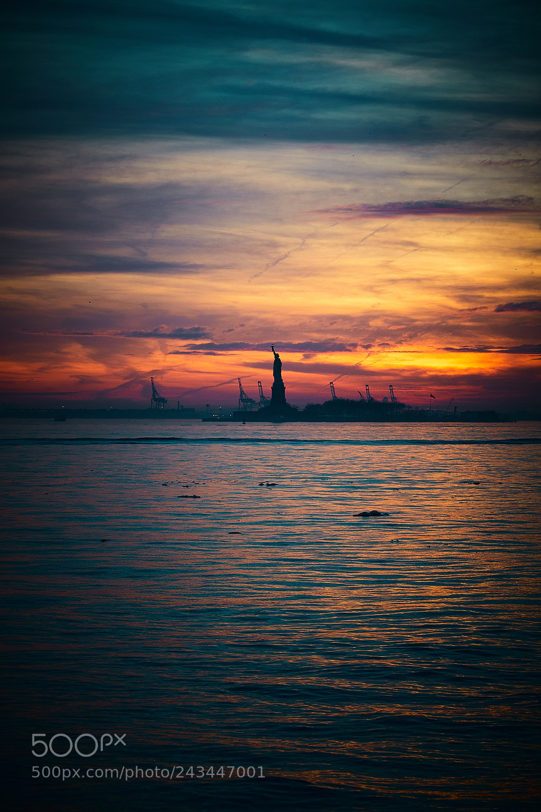 Canon EOS 6D Mark II sample photo. Lady liberty amidst fire photography
