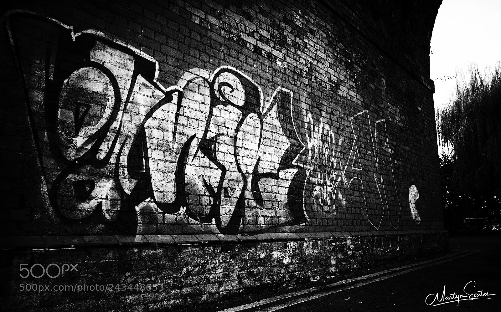 Sony Alpha a5000 (ILCE 5000) sample photo. Canal grafitti photography