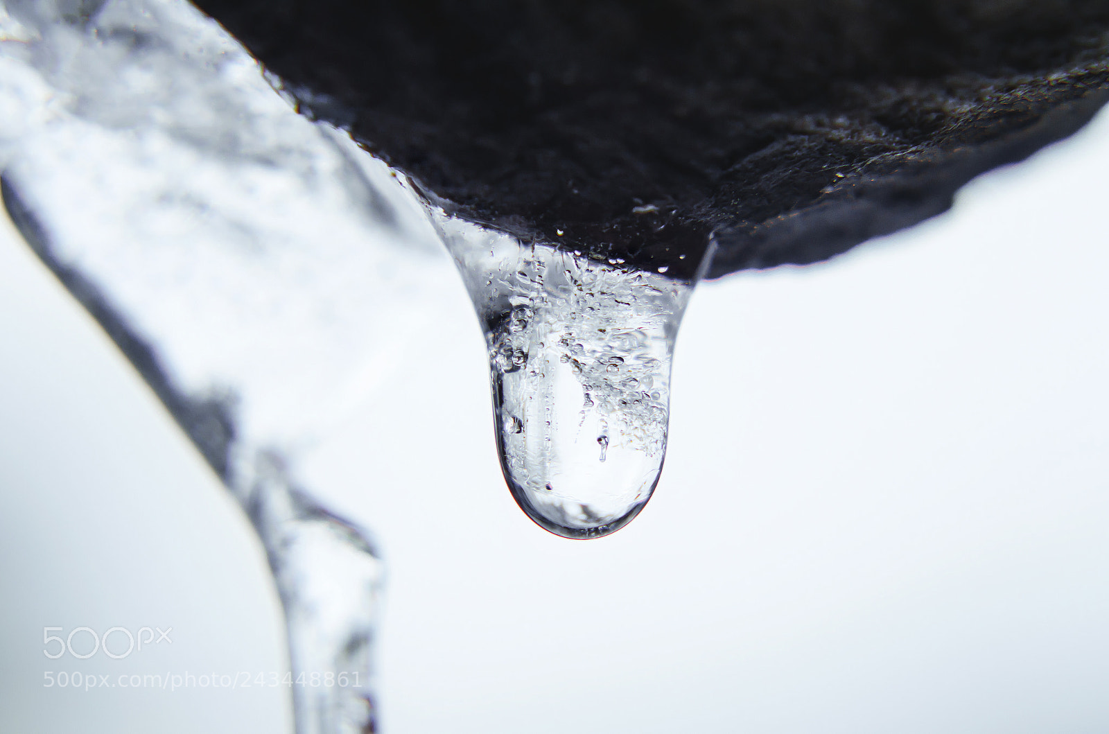Nikon D5100 sample photo. Frozen drop photography