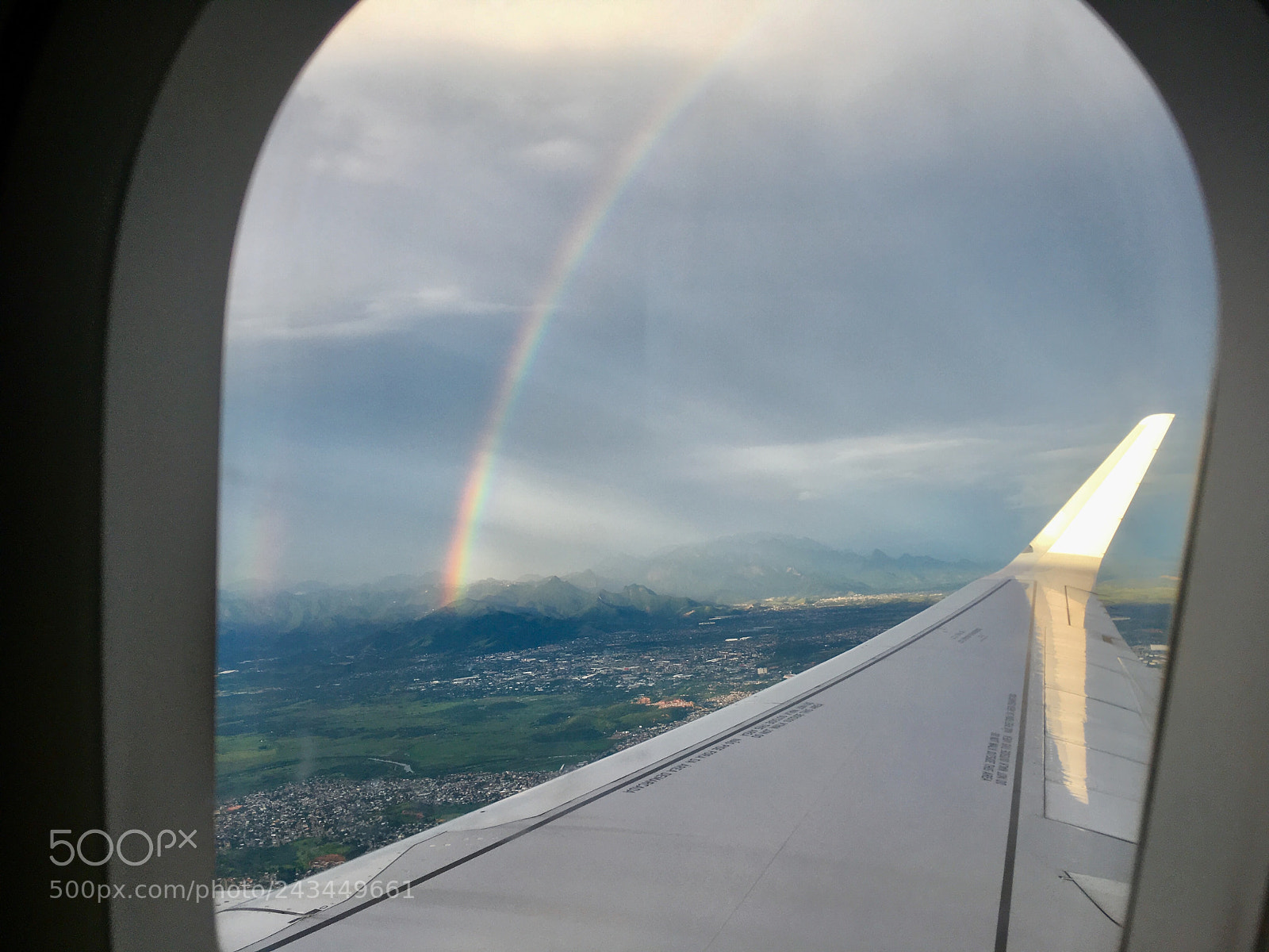 Apple iPhone SE sample photo. Flying on the rainbow photography