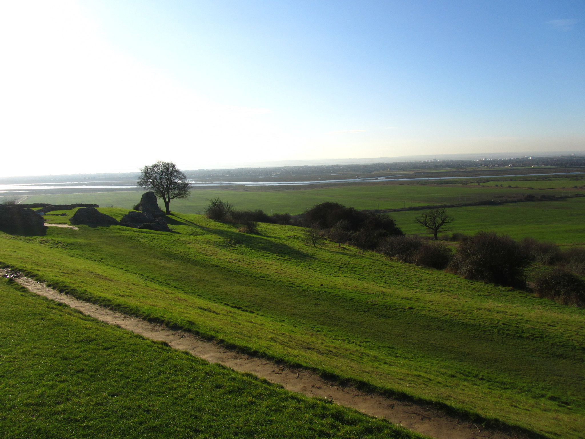 Canon PowerShot SX210 IS sample photo. Landscape near hadleigh, essex photography