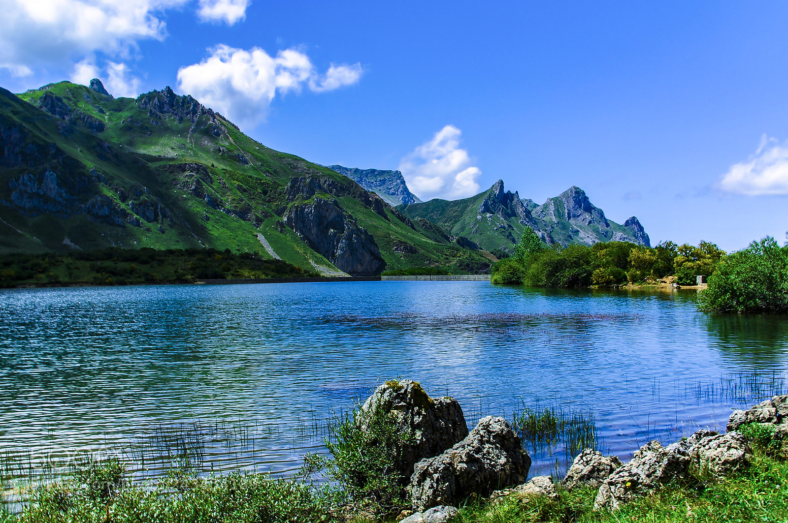 Pentax K10D sample photo. Lago del valle somiedo photography