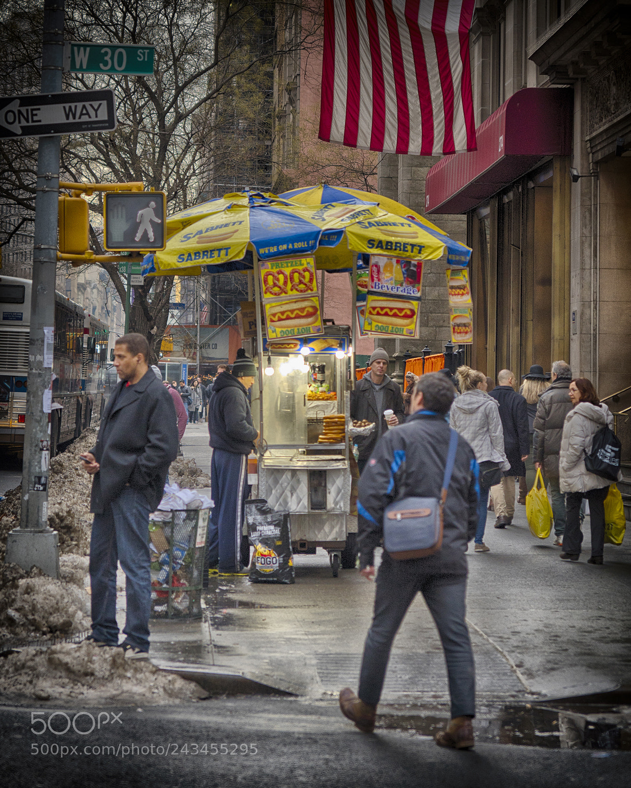 Sony a99 II sample photo. Hot dog stand midtown photography