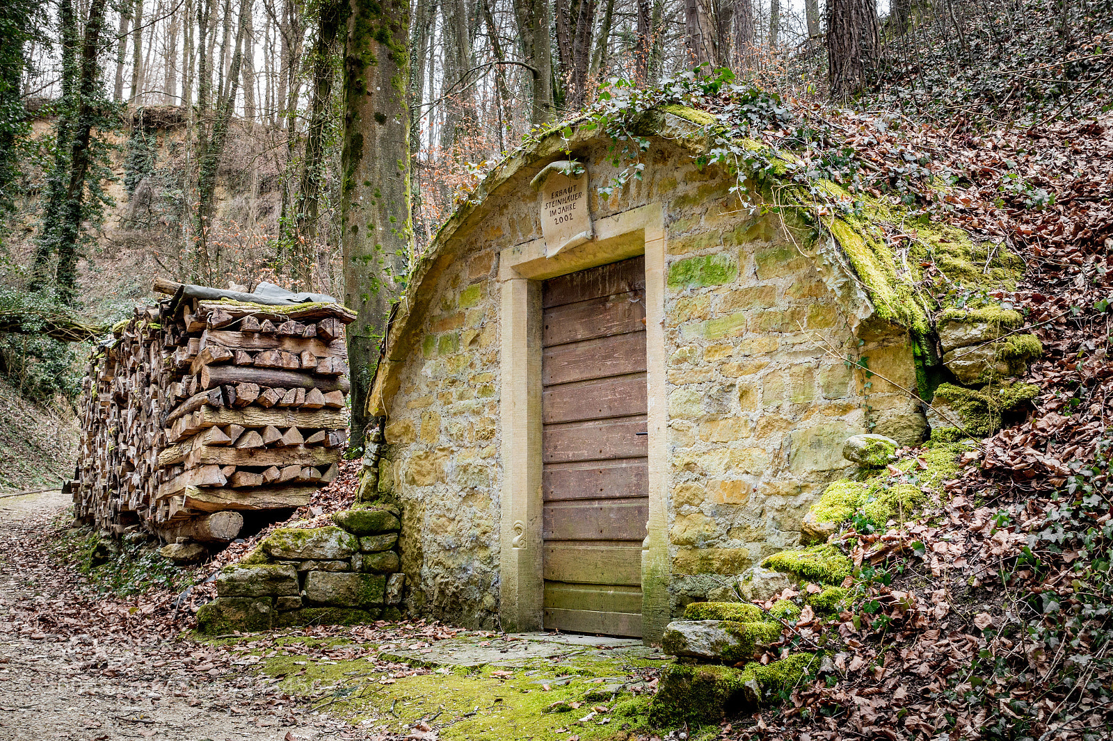 Sony Cyber-shot DSC-RX100 III sample photo. Old quarry storehouse photography