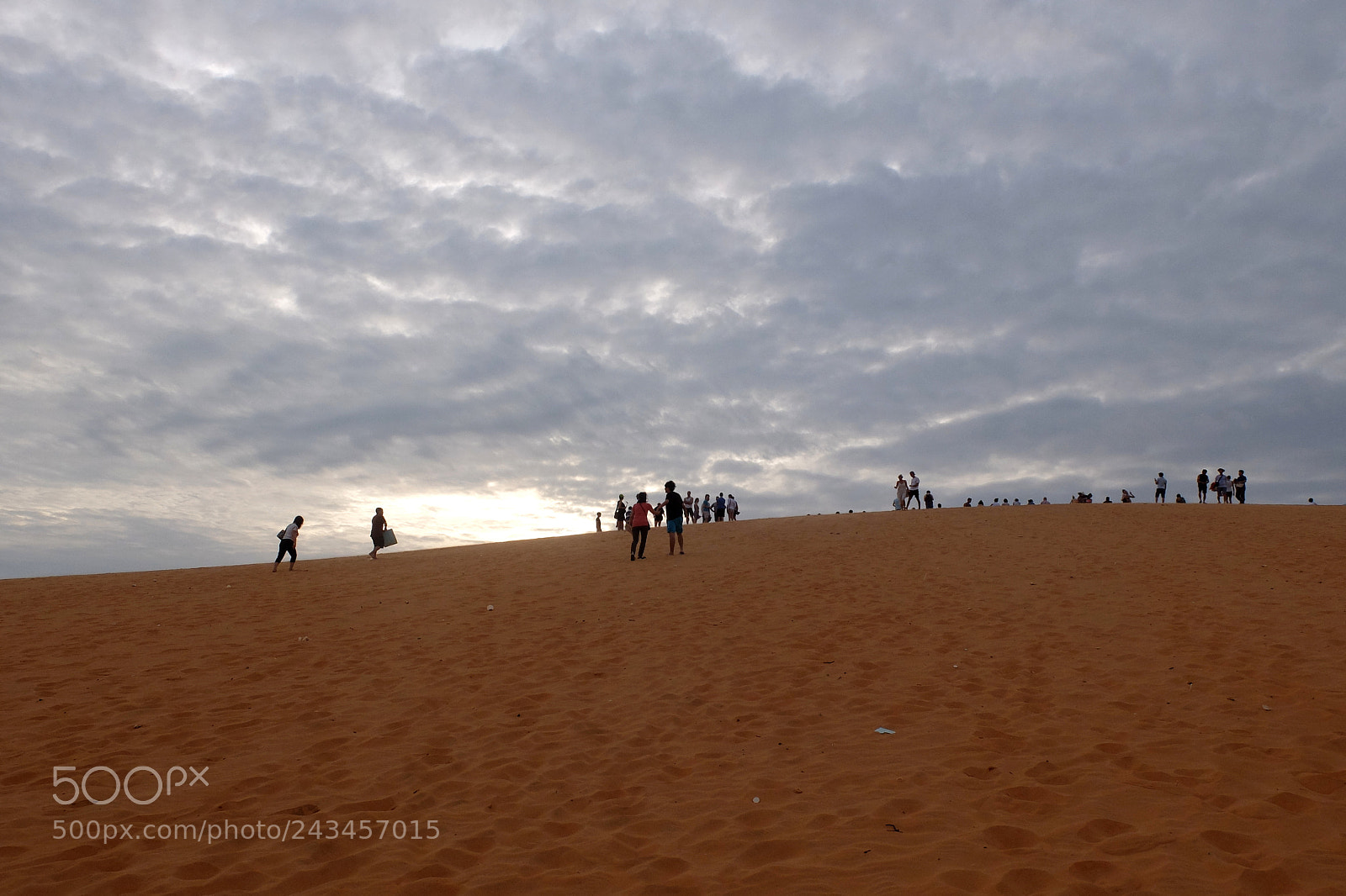 Fujifilm X30 sample photo. Sky and sand photography