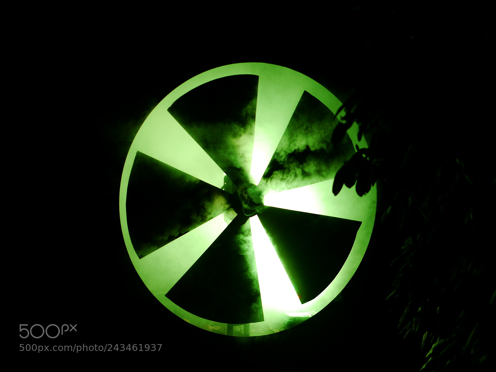 Panasonic Lumix DMC-G5 sample photo. Radioactive fan photography