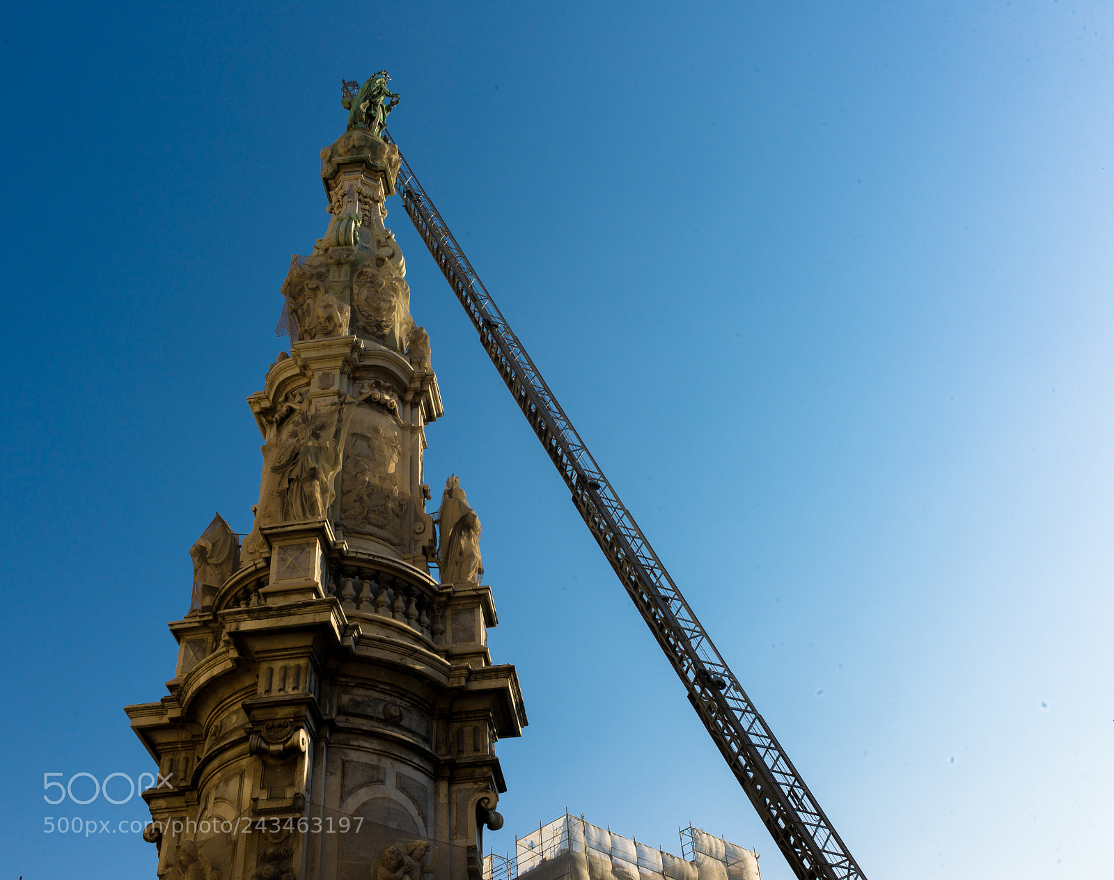 Leica M9 sample photo. Obelisk in center of photography