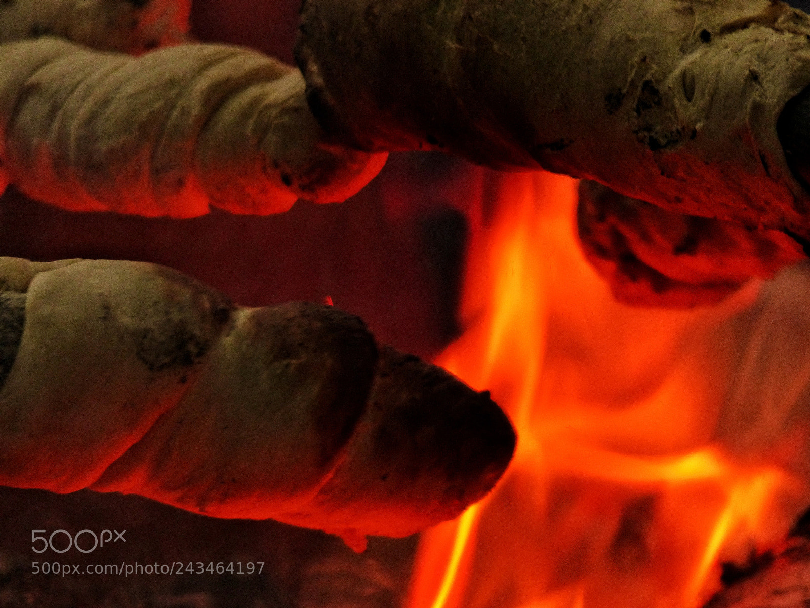 Panasonic Lumix DMC-FZ200 sample photo. Baking bread photography