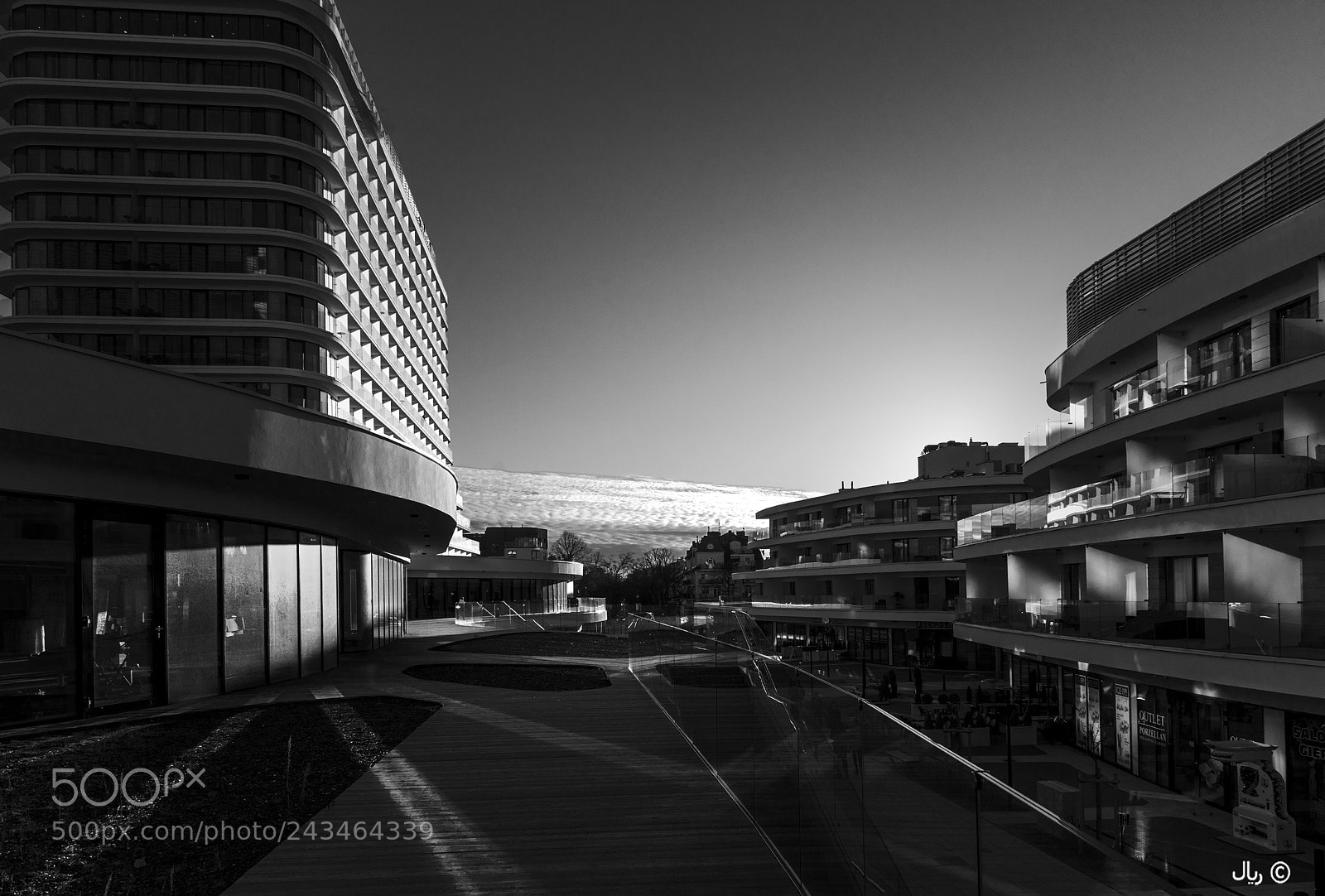 Nikon D810 sample photo. Dark with the resort photography