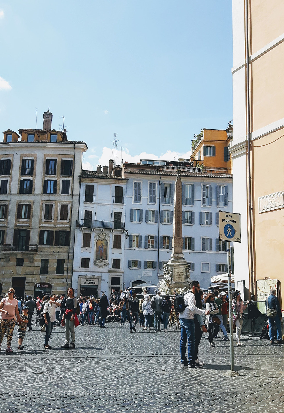 Samsung Galaxy S5 Neo sample photo. People at rome photography