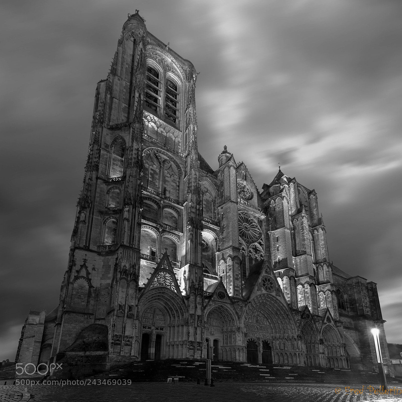 Nikon D850 sample photo. Cathédrale bourges photography