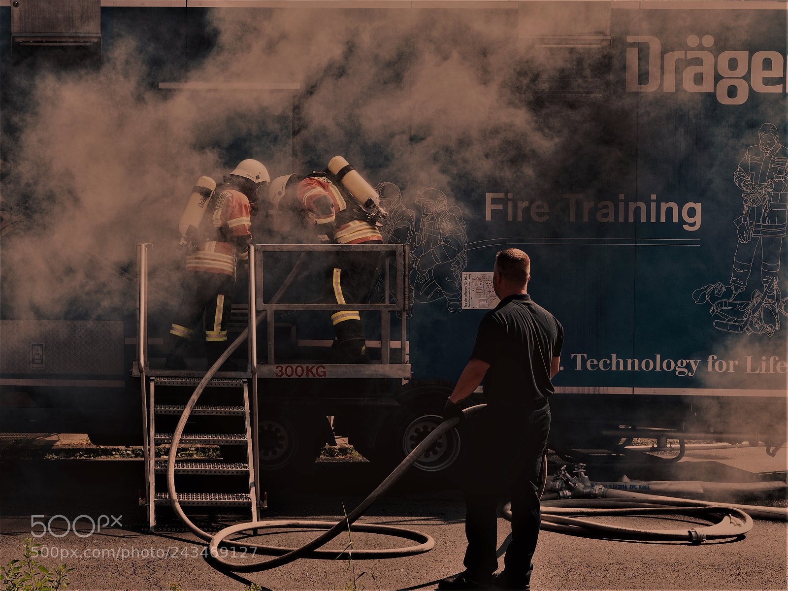 Olympus OM-D E-M5 sample photo. Braunschweig, feuerwehrübung photography