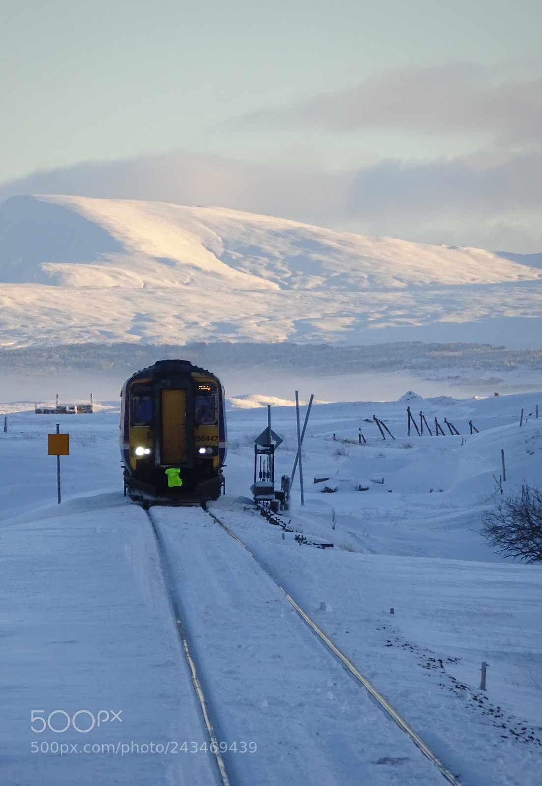 Sony Cyber-shot DSC-WX350 sample photo. Trainspotting. photography