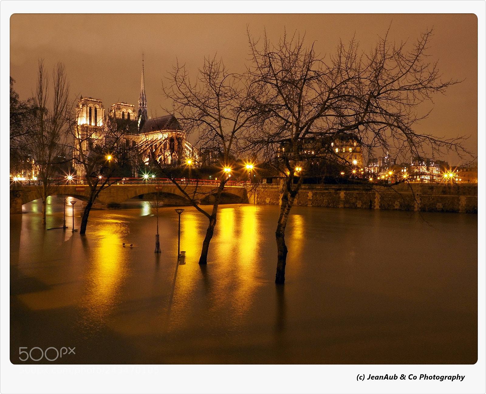 Olympus OM-D E-M5 II sample photo. Paris eternelle photography