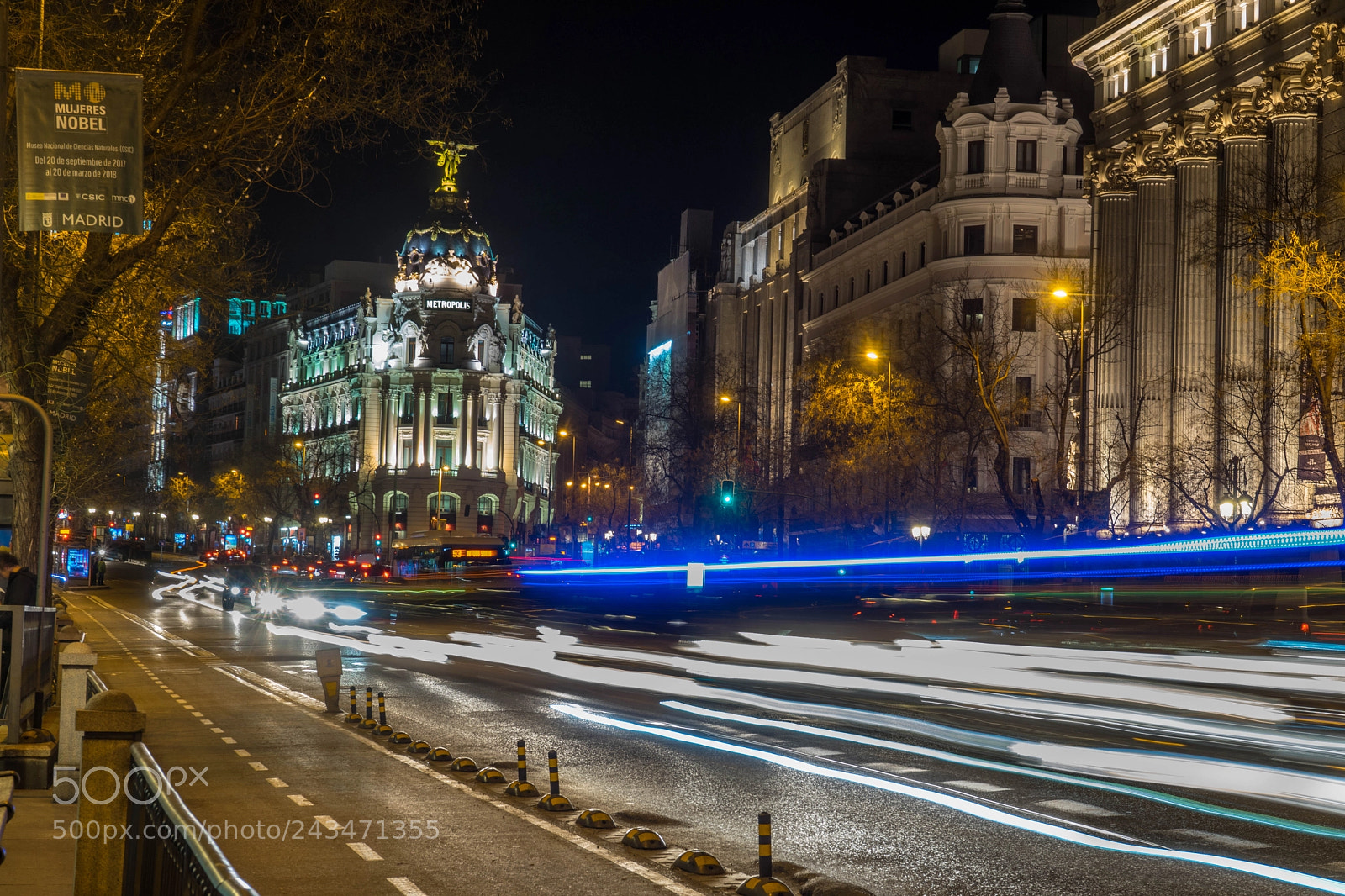 Sony a7 II sample photo. Por la calle de photography