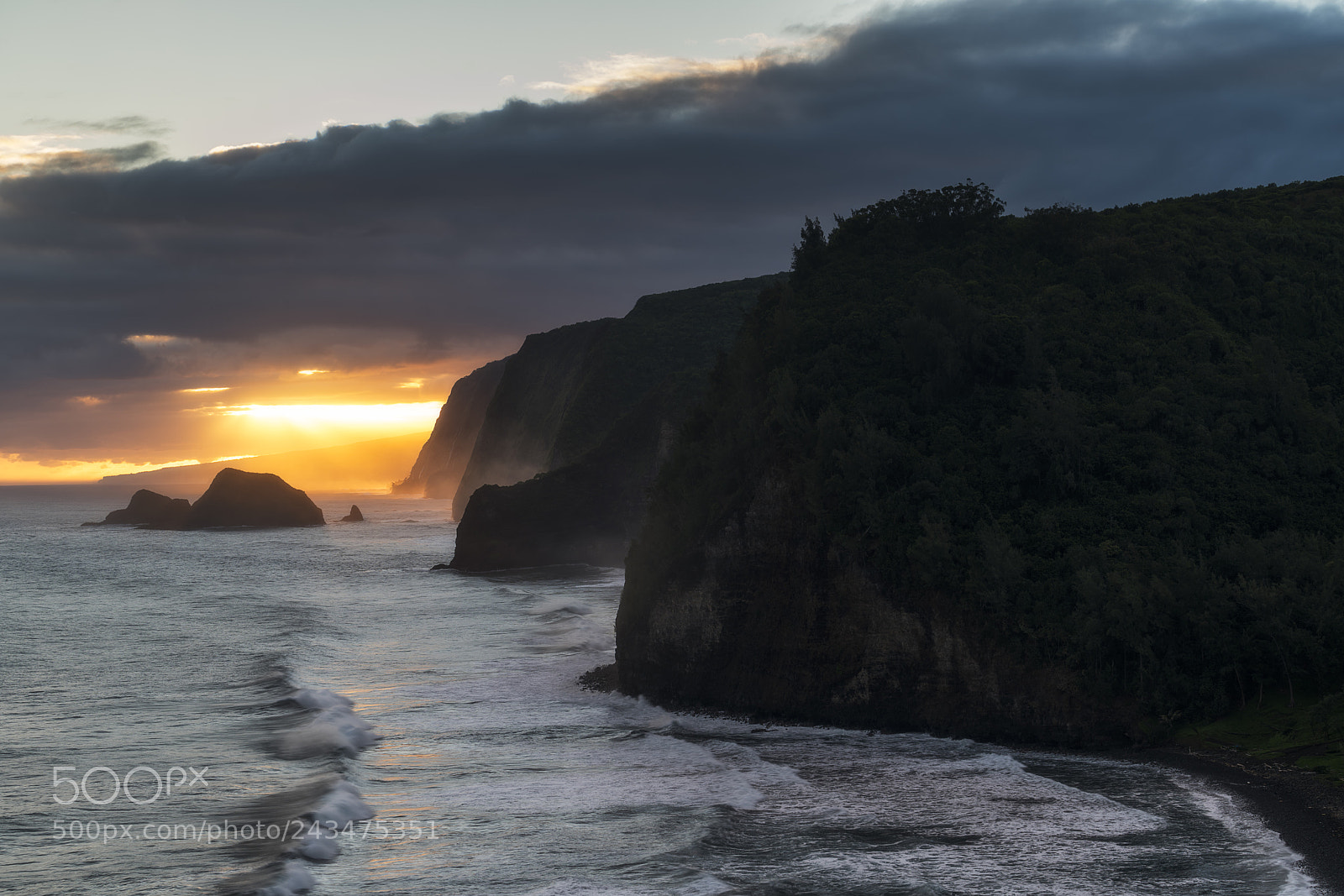 Sony a7R II sample photo. Afterglow - pololu valley photography