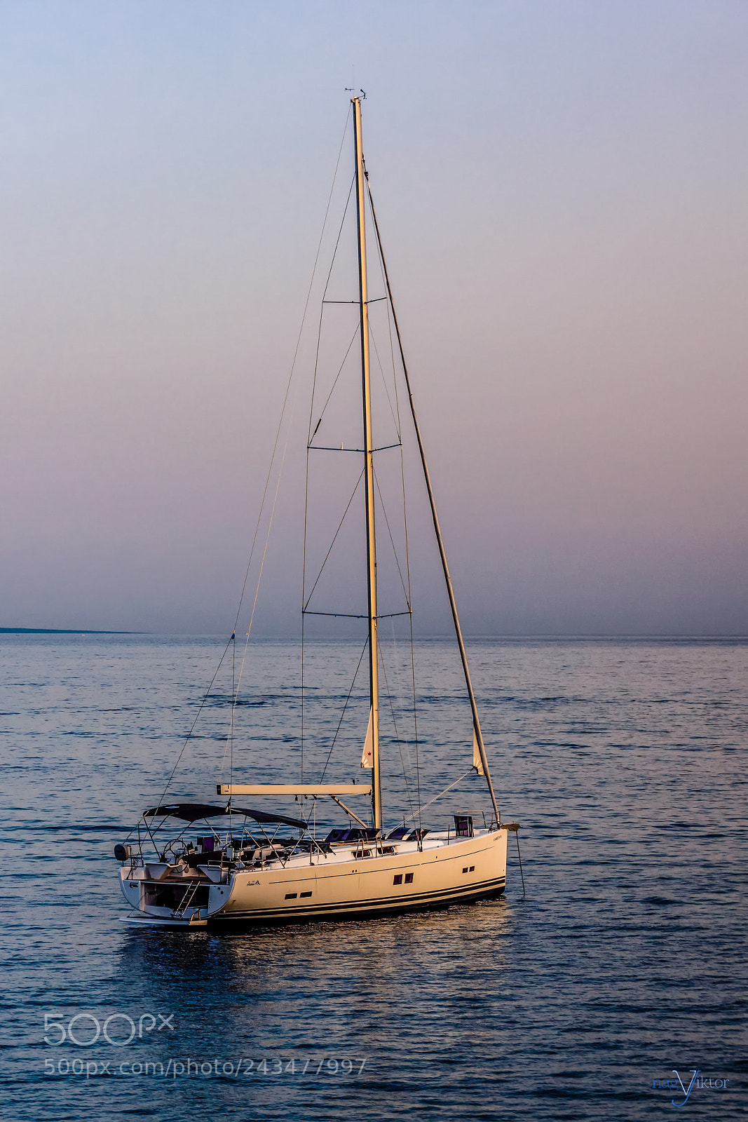 Sony SLT-A68 sample photo. Anchored photography
