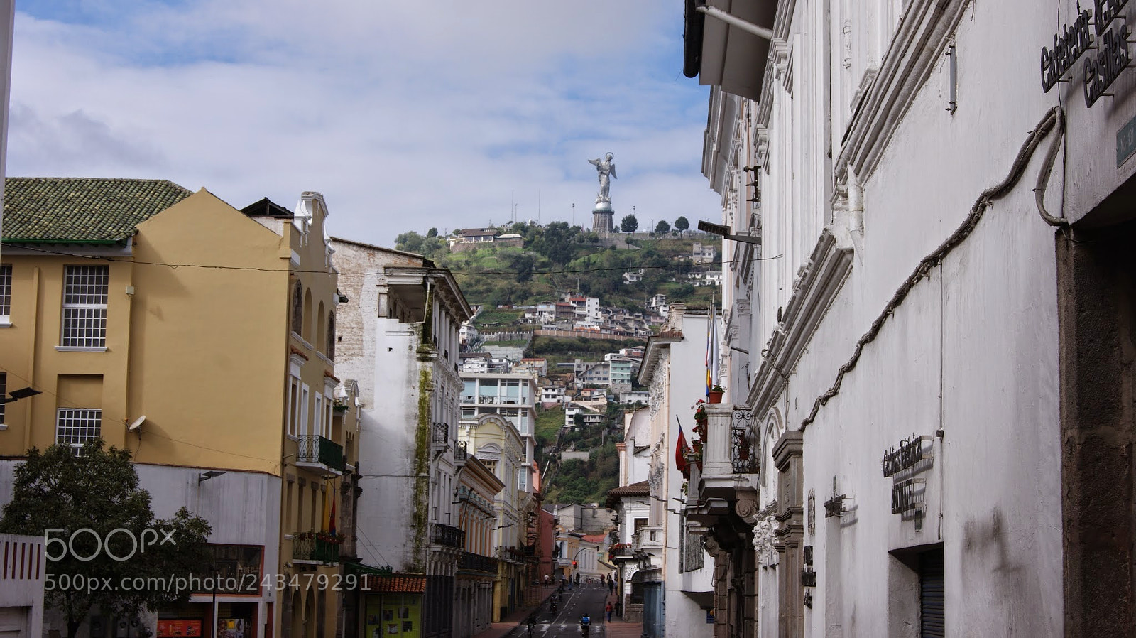 Sony Alpha DSLR-A390 sample photo. Quito, ecuador photography