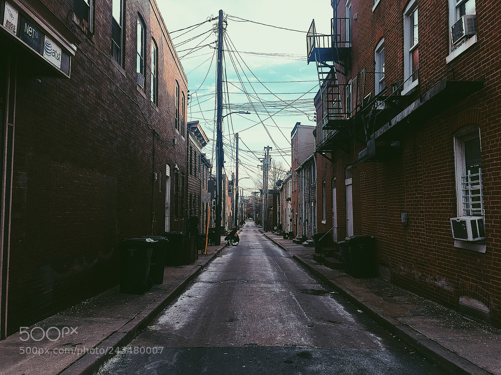 Apple iPhone SE sample photo. Fells point • baltimore photography