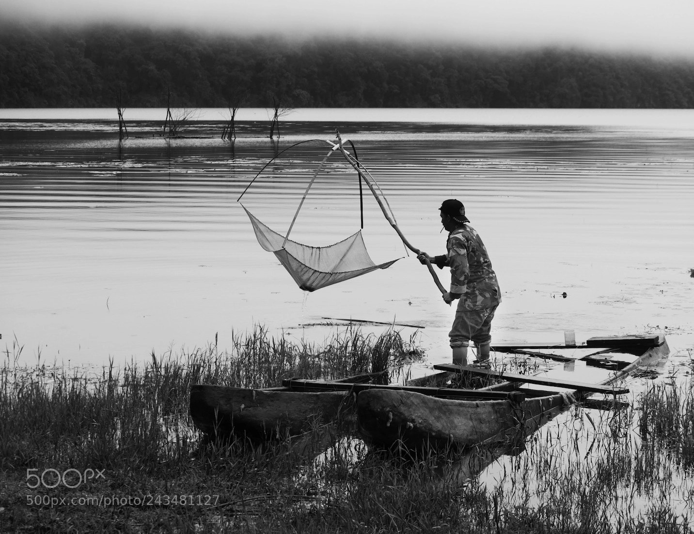 Panasonic Lumix DMC-GH4 sample photo. Misty lake 2 photography