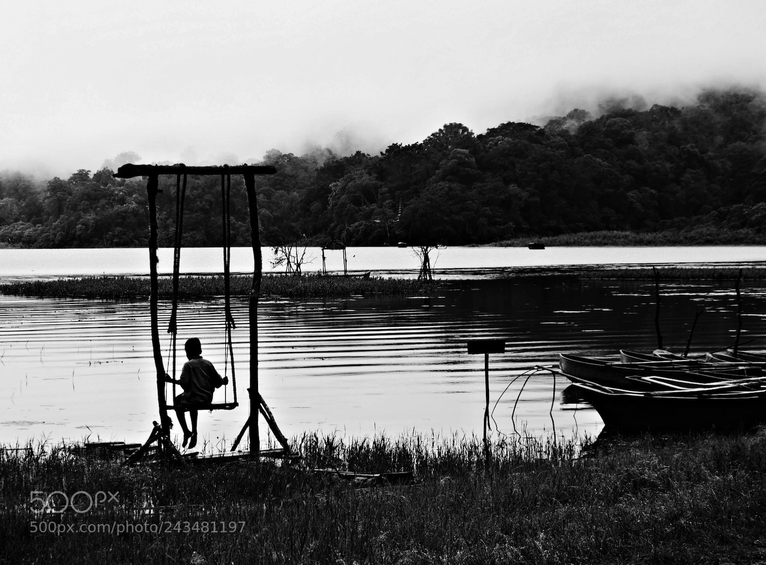 Panasonic Lumix DMC-GH4 sample photo. Misty lake 8 photography