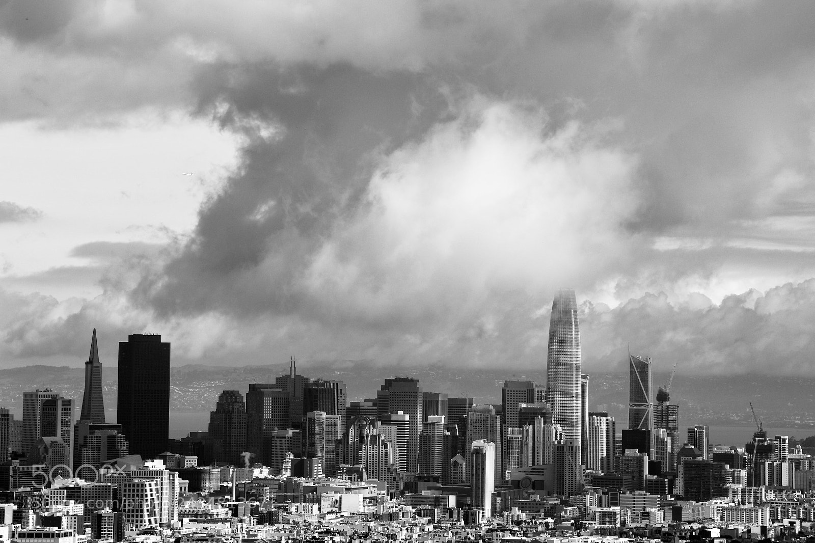 Canon EOS 700D (EOS Rebel T5i / EOS Kiss X7i) sample photo. City clouds photography