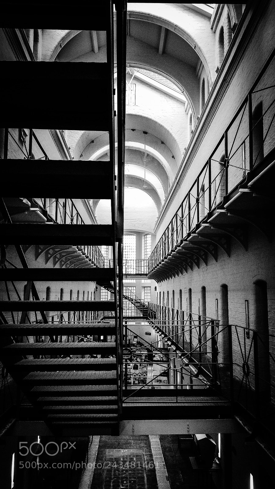 Samsung Galaxy Note4 sample photo. The stairwell photography