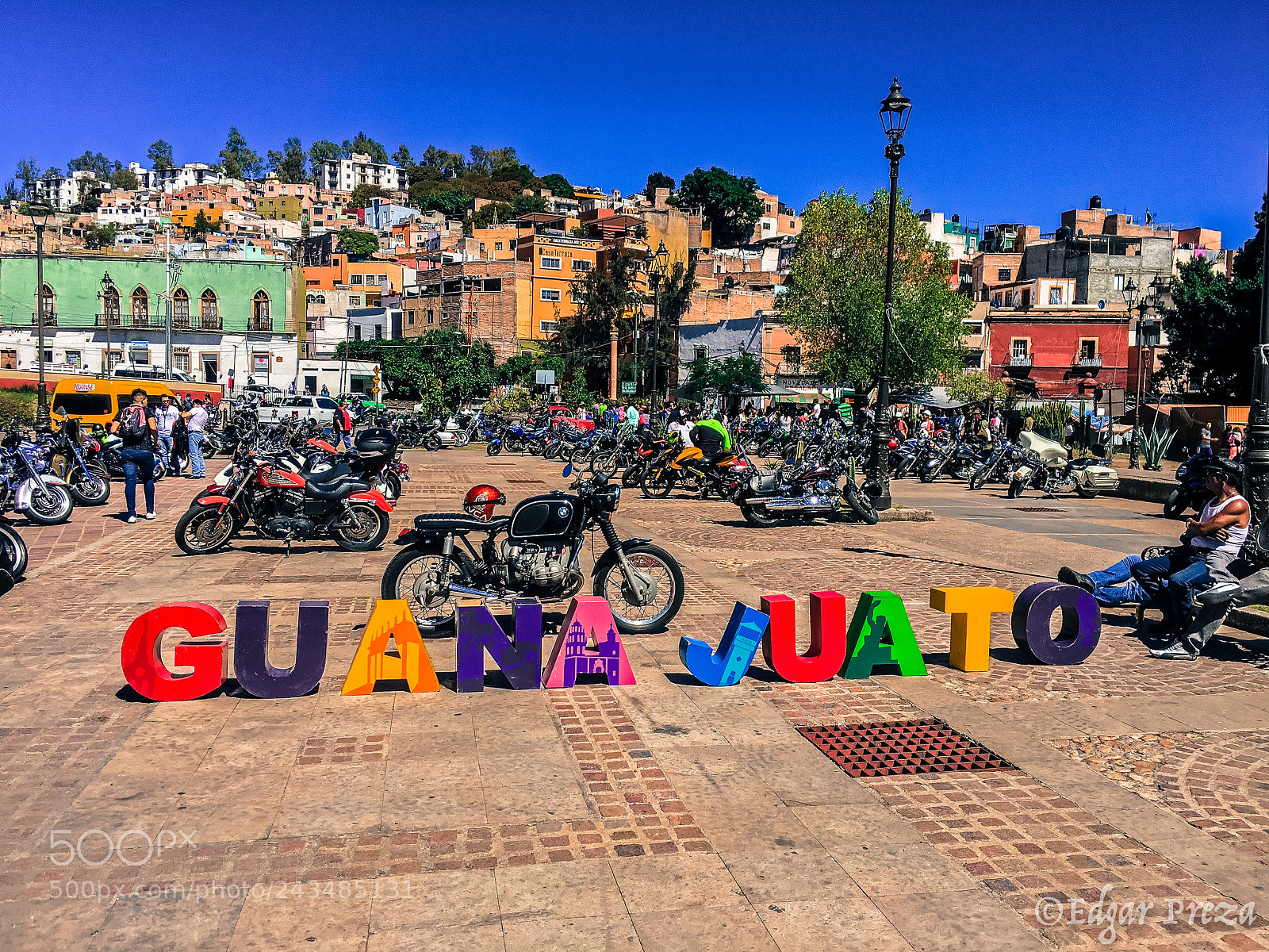 Apple iPhone 6s Plus sample photo. Motos estacion (de ) photography