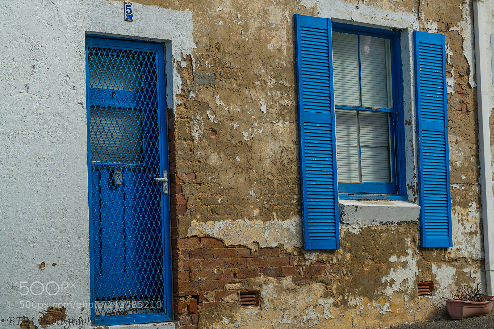 Sony a7R II sample photo. Vintage house photography