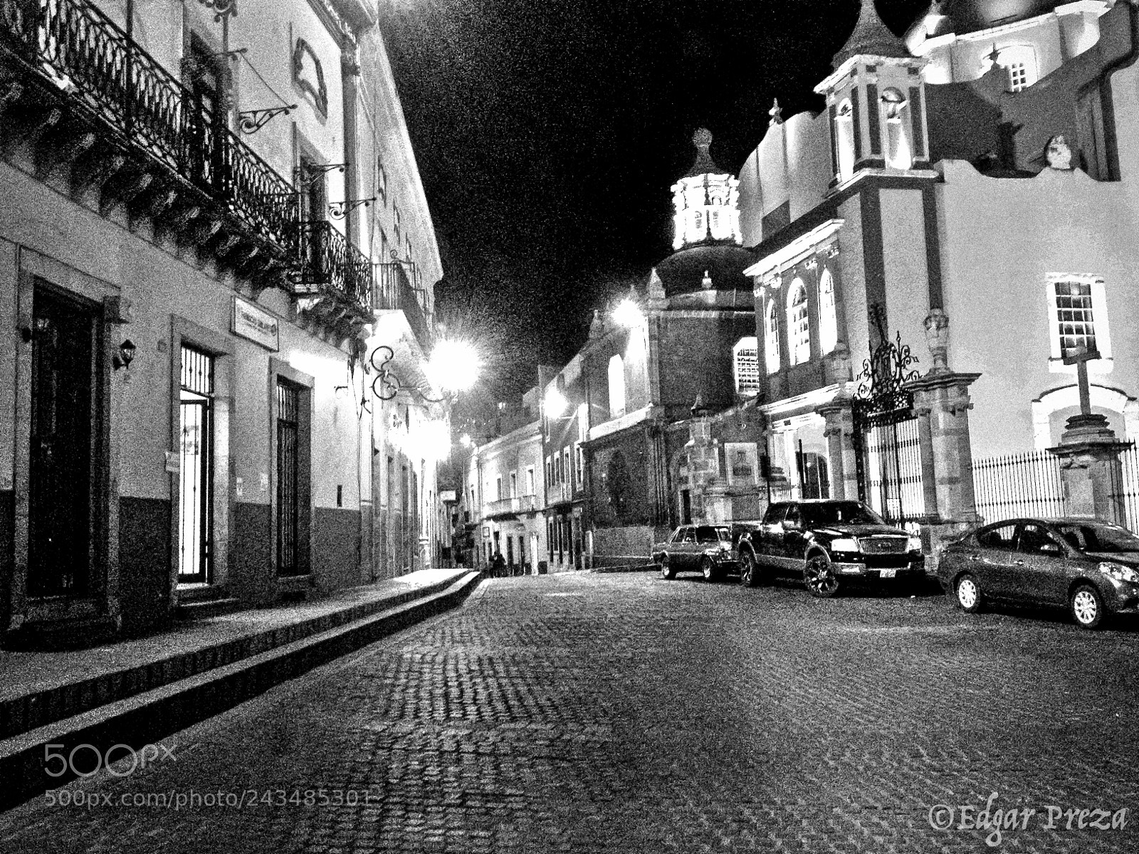 Apple iPhone 4S sample photo. Plaza de la paz photography