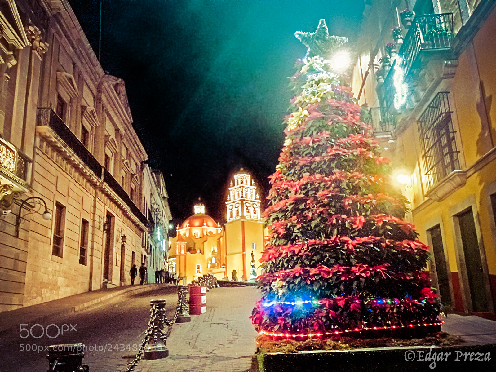 Apple iPhone 4S sample photo. Plaza de la paz photography