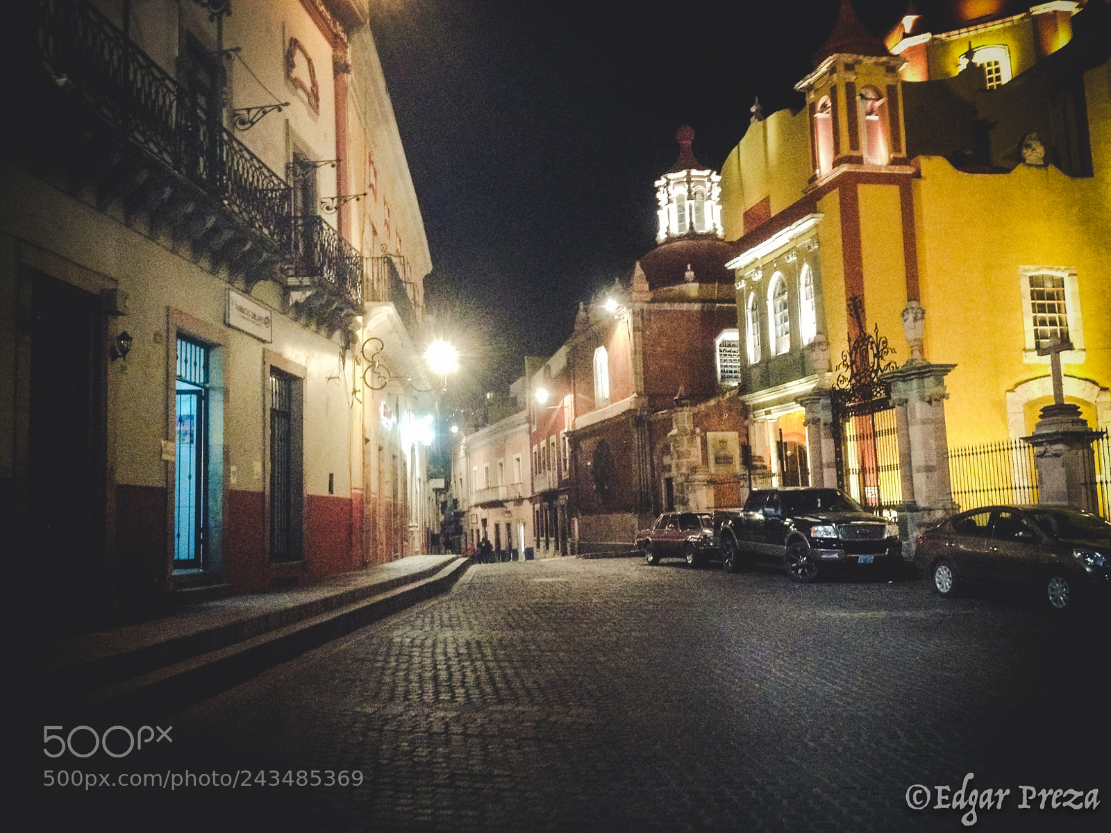 Apple iPhone 4S sample photo. Plaza de la paz photography