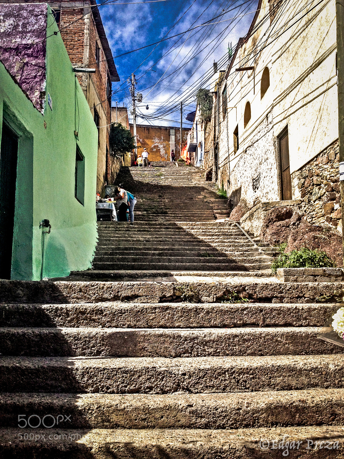 Apple iPhone 4S sample photo. Subida panteon (de ) photography