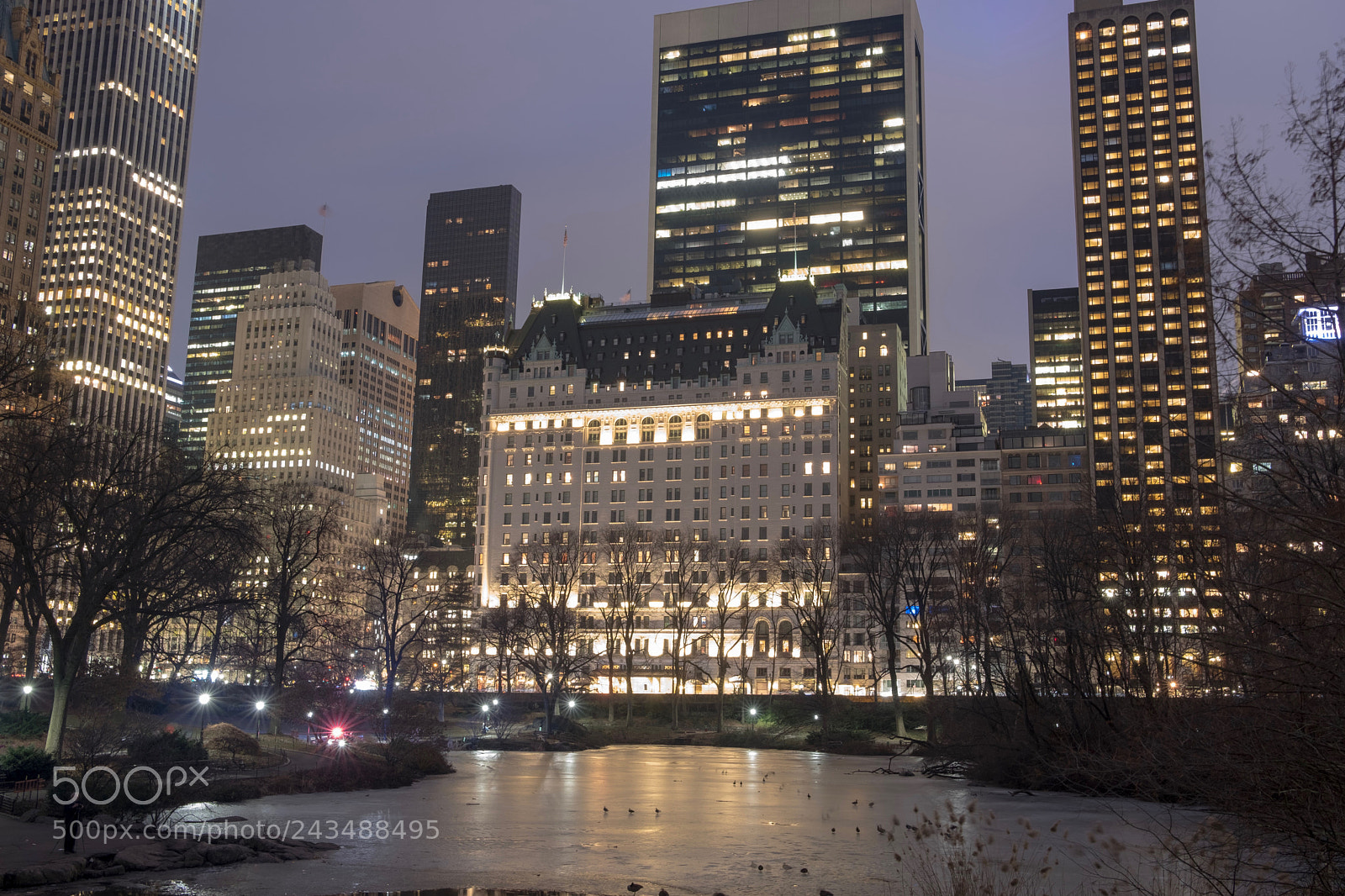 Fujifilm X-T2 sample photo. Plaza hotel at night photography