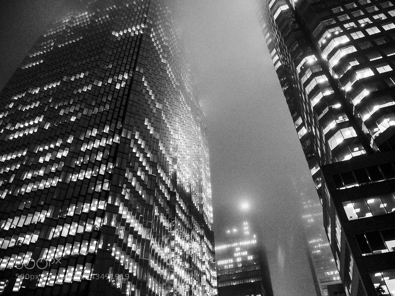 Fujifilm X10 sample photo. Foggy night photography