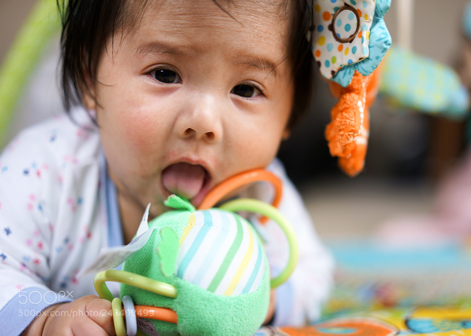 Sony a7 II sample photo. Tummy time photography