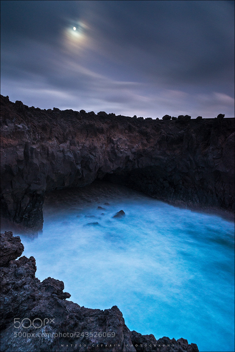 Nikon D800 sample photo. Moon over los hervideros photography