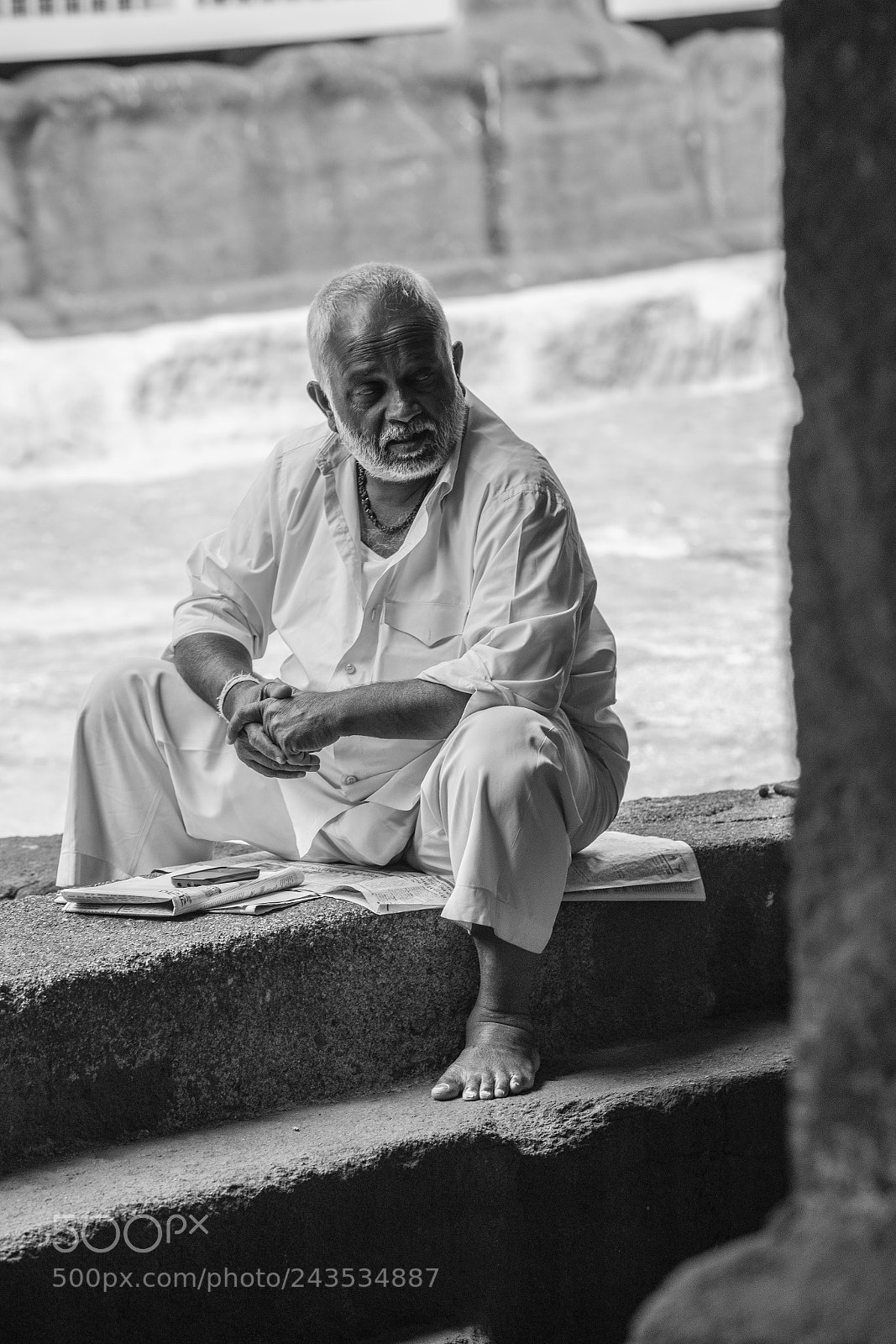 Canon EOS-1D X Mark II sample photo. The man in white photography