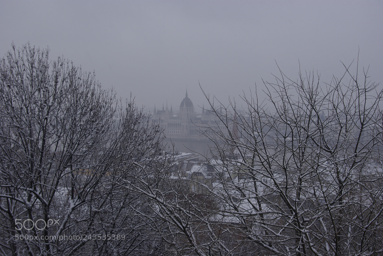 Pentax smc DA 18-55mm F3.5-5.6 AL sample photo. Budapest's parliament photography