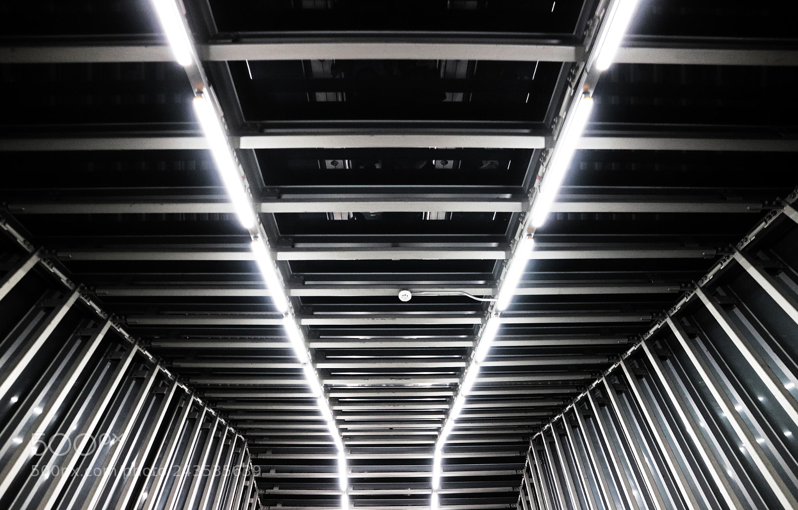 Canon EOS M3 sample photo. Rood led photography
