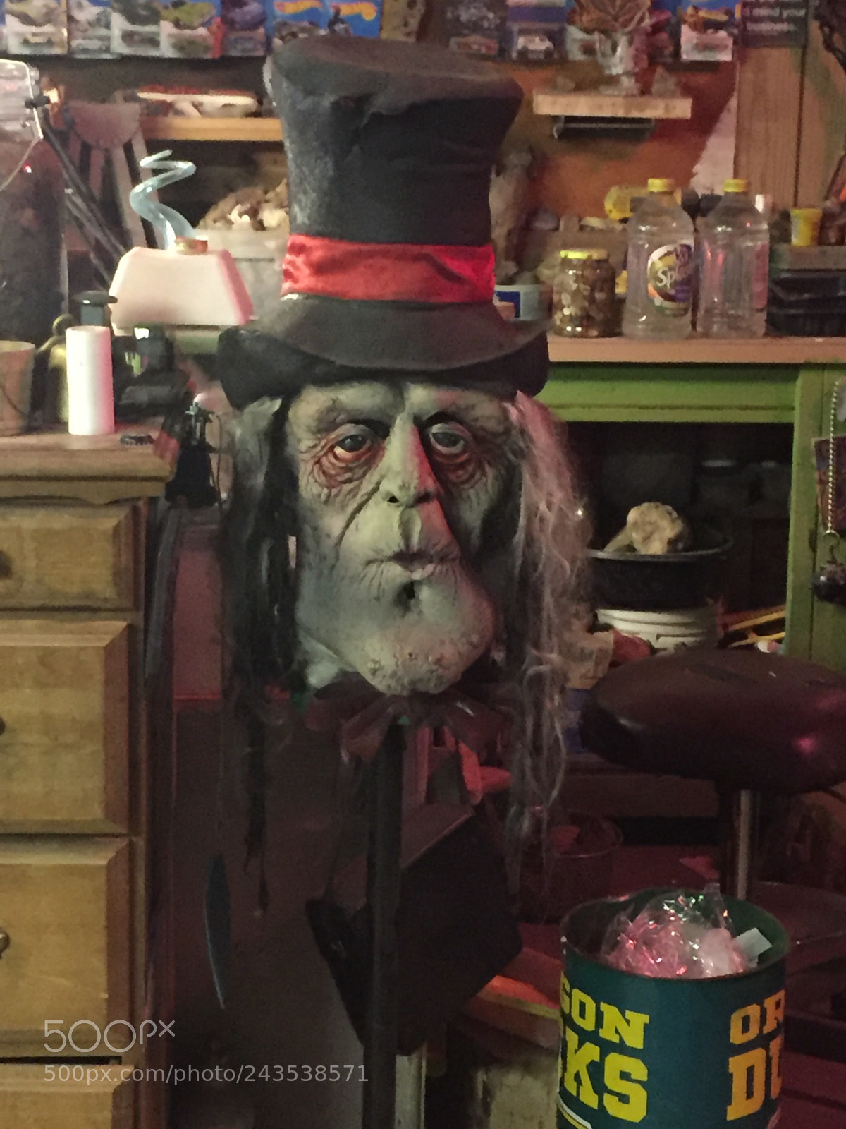 Apple iPhone 6 sample photo. Very cool mask photography