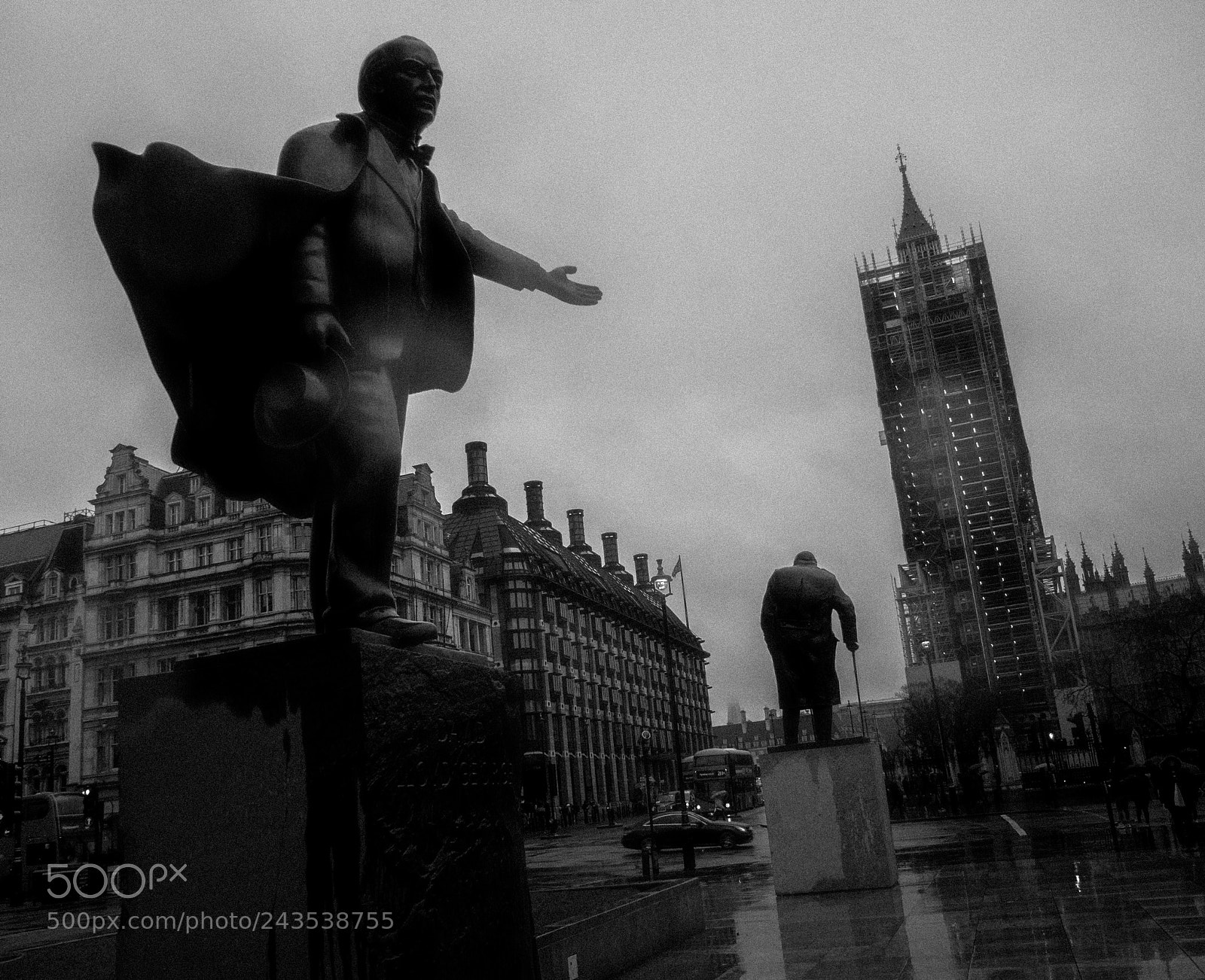 Panasonic Lumix DMC-G85 (Lumix DMC-G80) sample photo. Parliament square garden photography