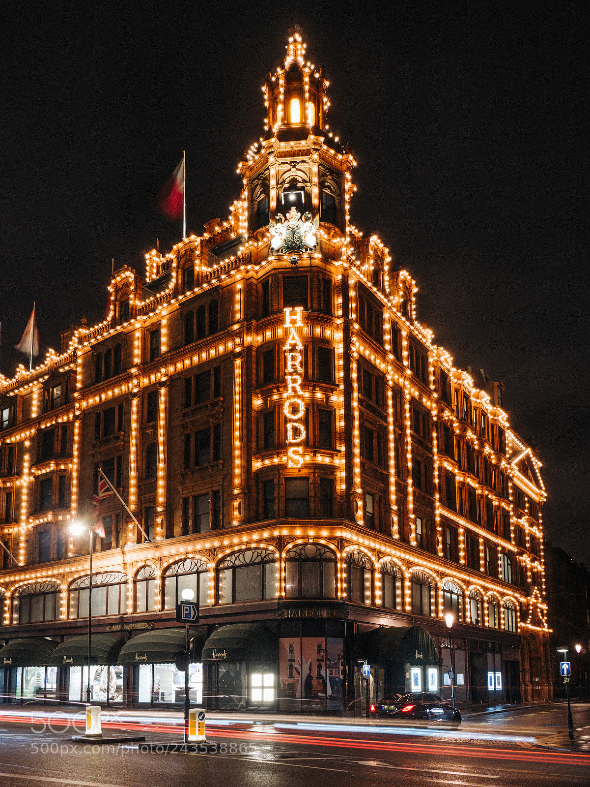 Panasonic Lumix DMC-G85 (Lumix DMC-G80) sample photo. Harrods photography
