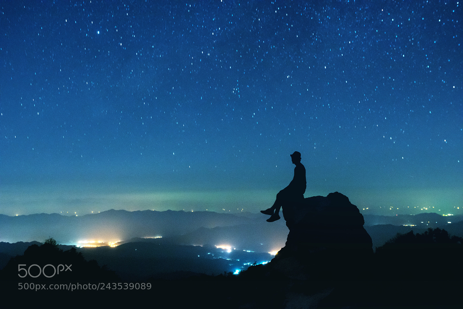 Nikon D810 sample photo. Man sits on big photography